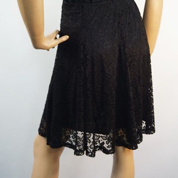 Diva Appared Black Skirt Womens Size Medium Lace Overlay Lined Pull On Short - Picture 6 of 7